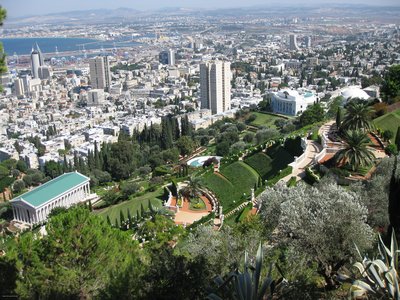 Haifa  a maior cidade do norte de Israel, e a terceira maior cidade do pas, depois de Jerusalm e Tel Aviv. A origem do nome 